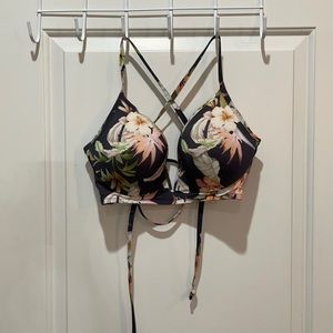 Lightly worn bikini set 36C and XL
